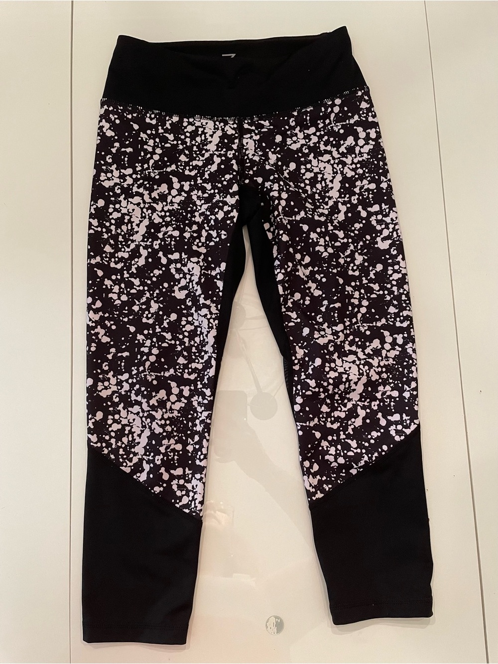 Zella Black Leggings with Light Pink Splatter Print